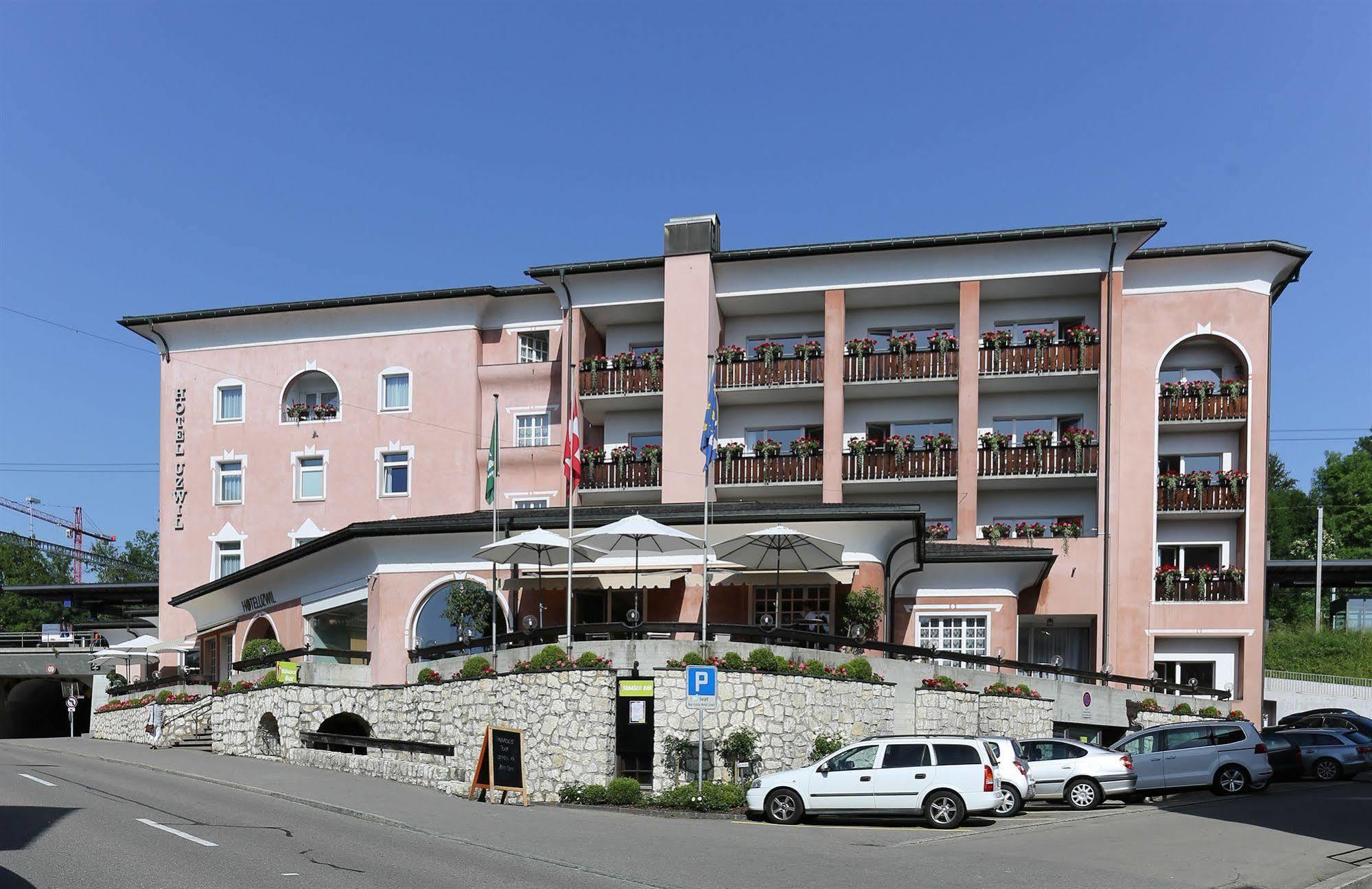 Hotel Uzwil Exterior photo
