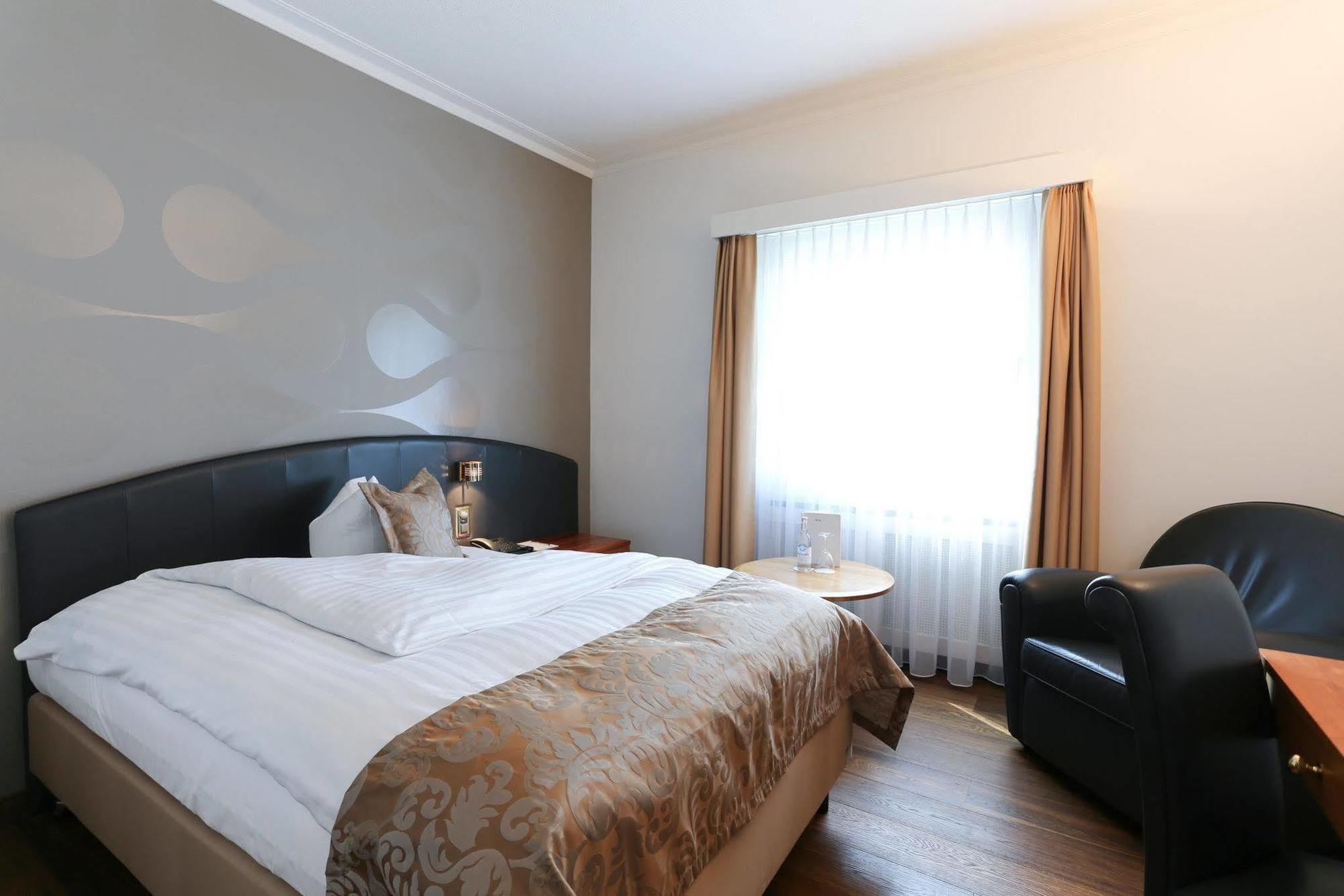 Hotel Uzwil Exterior photo