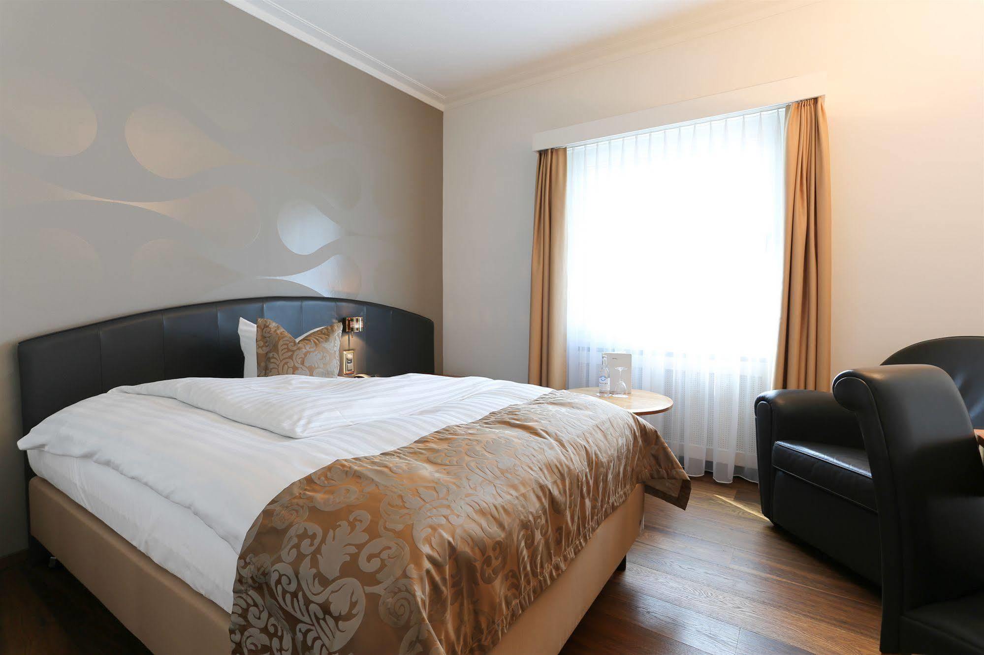 Hotel Uzwil Exterior photo